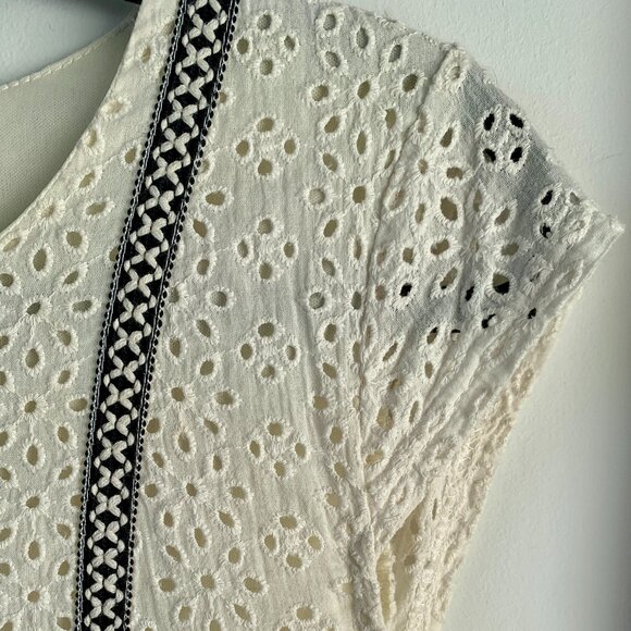 Unlabelled | Cap sleeve Blouse eyelet cream white coloured - Picture 4 of 10